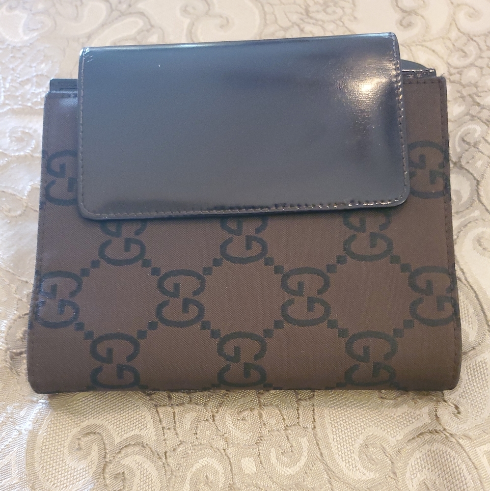 Authentic Gucci mini Planer wallet